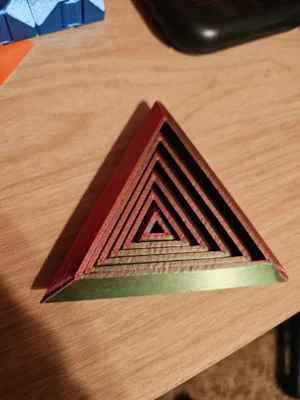 Hypnotic Triangle Fidget Toy 3D Baskı Modeli — Fidget Oyuncak
