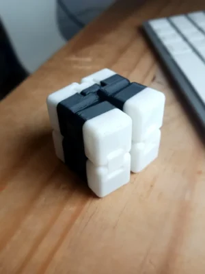 Fidget Infinity Cube Fidget 3D Baskı Modeli — Fidget Oyuncak