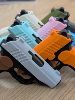 Makarov Pm Fidget Keychain Slide Action Toy 3D Baskı Modeli — Fidget Oyuncak