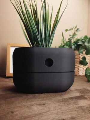 Minimalist Design Self Watering Plantpot