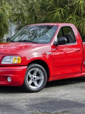 Ford F-150 SVT Lightning 1999-2004