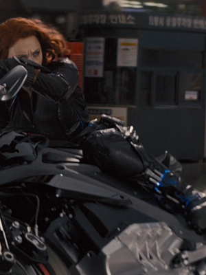 Black Widow Motosiklette Figür 3D Baskı STL