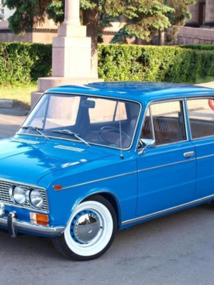Lada VAZ 2103 (Zhiguli) 1972 3D Baskı Araba Modeli STL